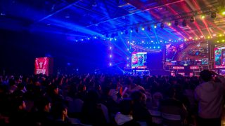 这款“十年磨一剑”的MOBA端游，撑起了一个电竞暖冬